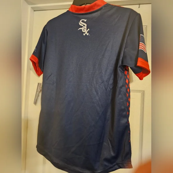 NWT Chicago White Sox T-shirt.  Size:S. - Picture 2 of 8